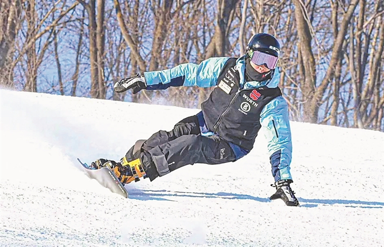 宝清圣洁摇篮山滑雪场开板